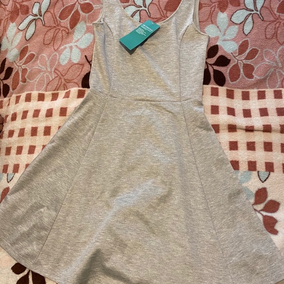 Clothes - Picture 2 of 5